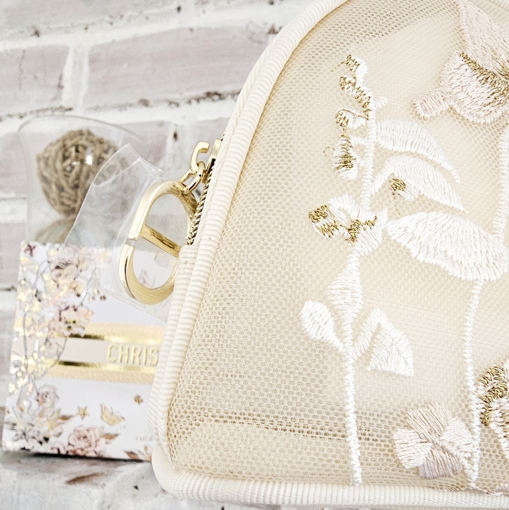 ❤️NIB Christian Dior Limited Edition Embroidered Mesh Cosmetic Bag❤️ - Picture 3 of 10